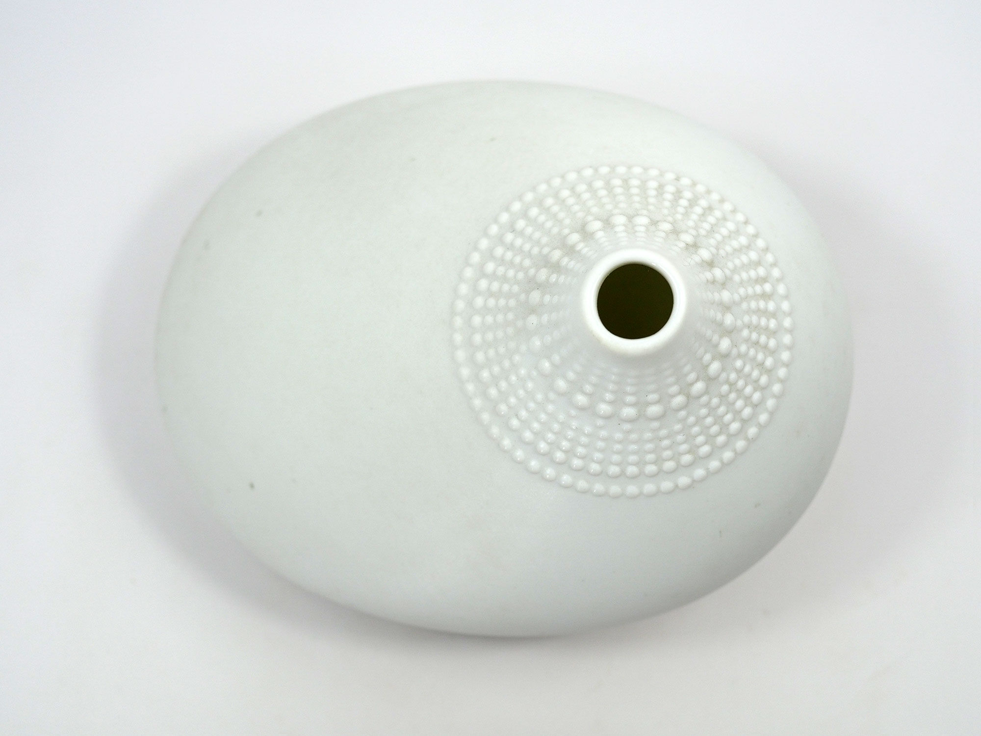 Tapio Wirkkala Porcelain "Pollo" vase for Rosenthal 1970s