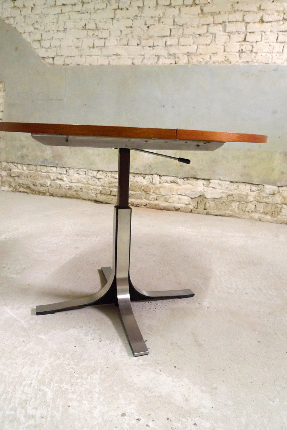 Osvaldo Borsani system table for Tecno