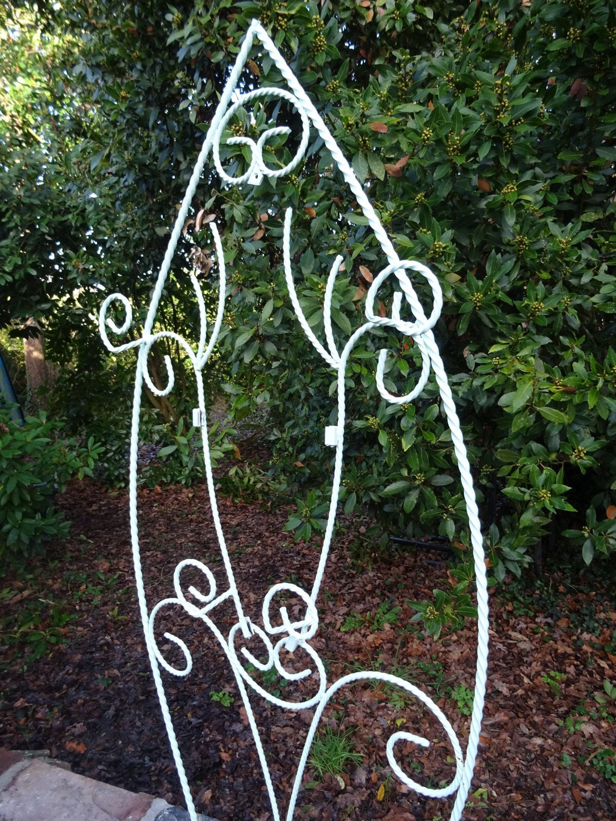 Forged iron wall wardrobe