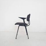 Friso Kramer for Ahrend de Cirkel "revolt" chair with arm rests, The Nether