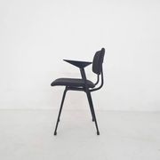 Friso Kramer for Ahrend de Cirkel "revolt" chair with arm remains, The Nether