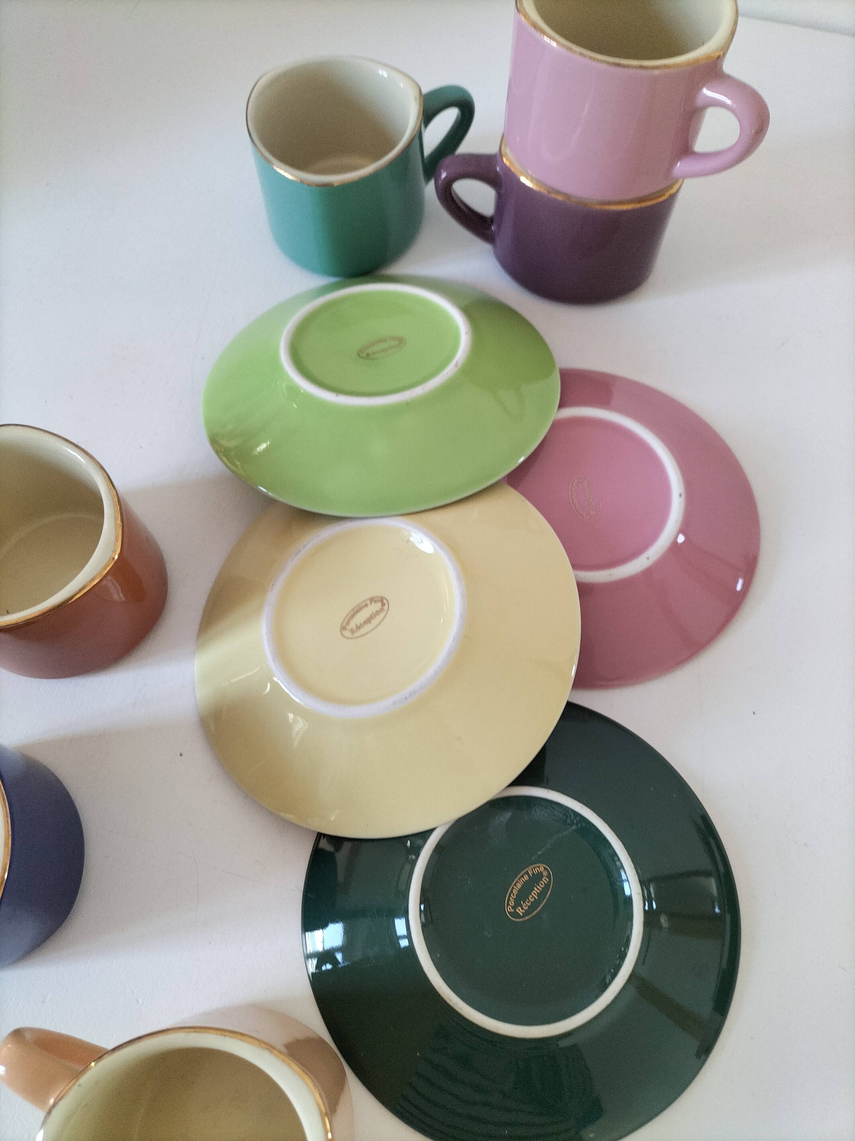 Vintage multicoloured triangular espresso set