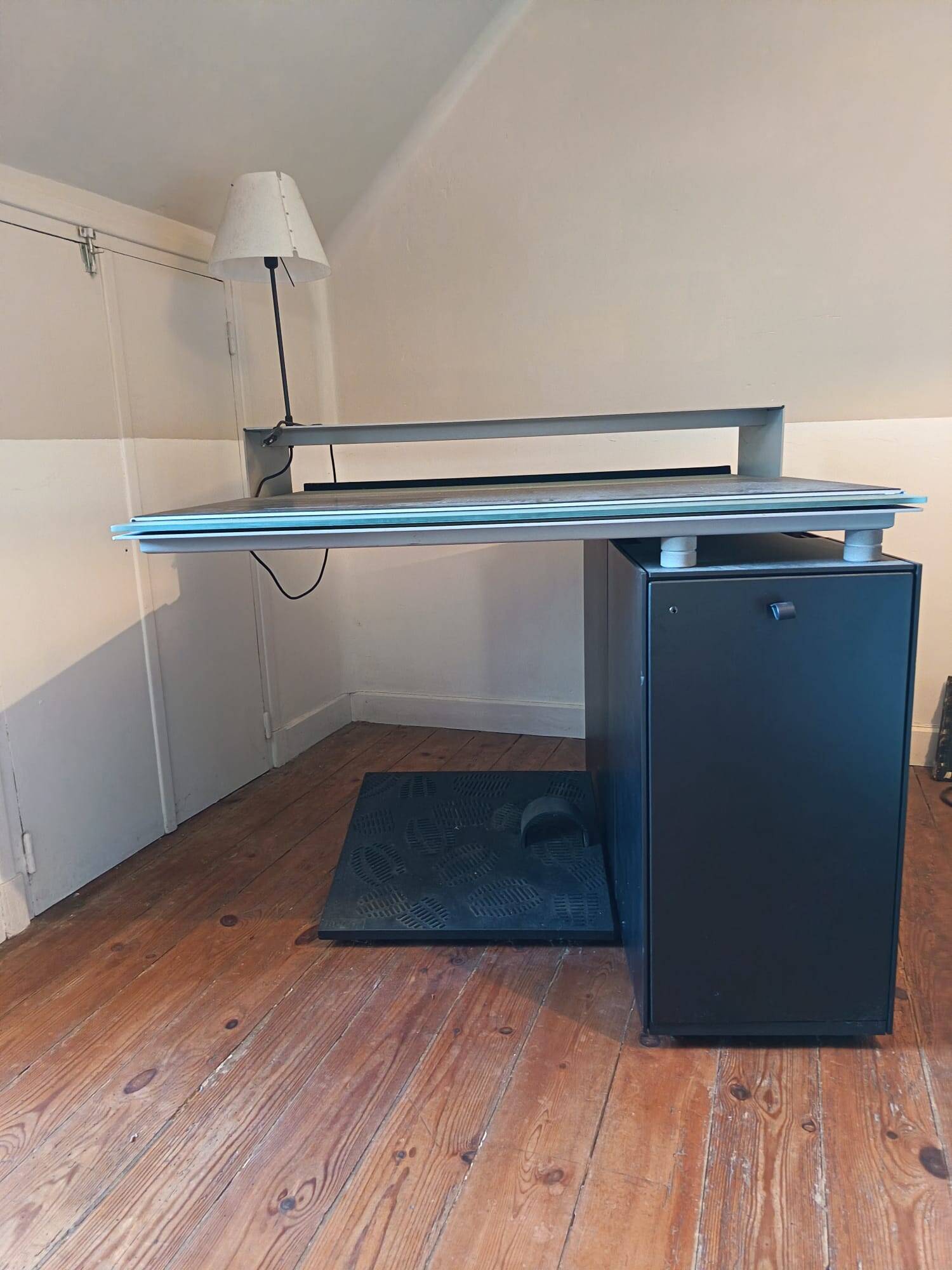Bureau Bulo M2