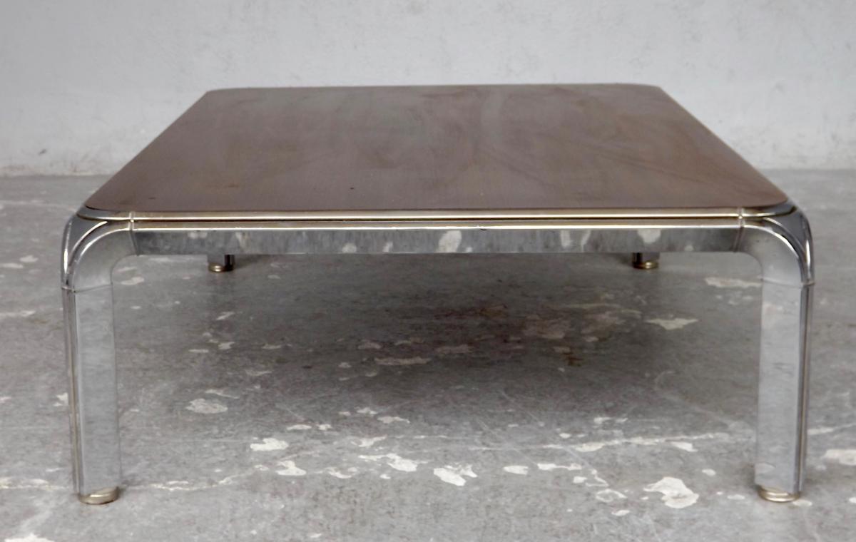 Table basse modèle Dassas de Pierre Paulin