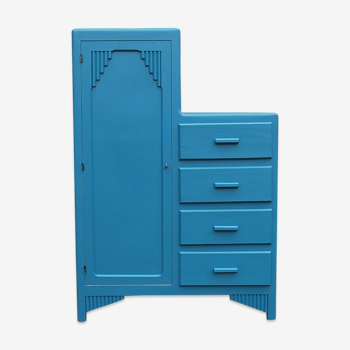 Armoire asymétrique