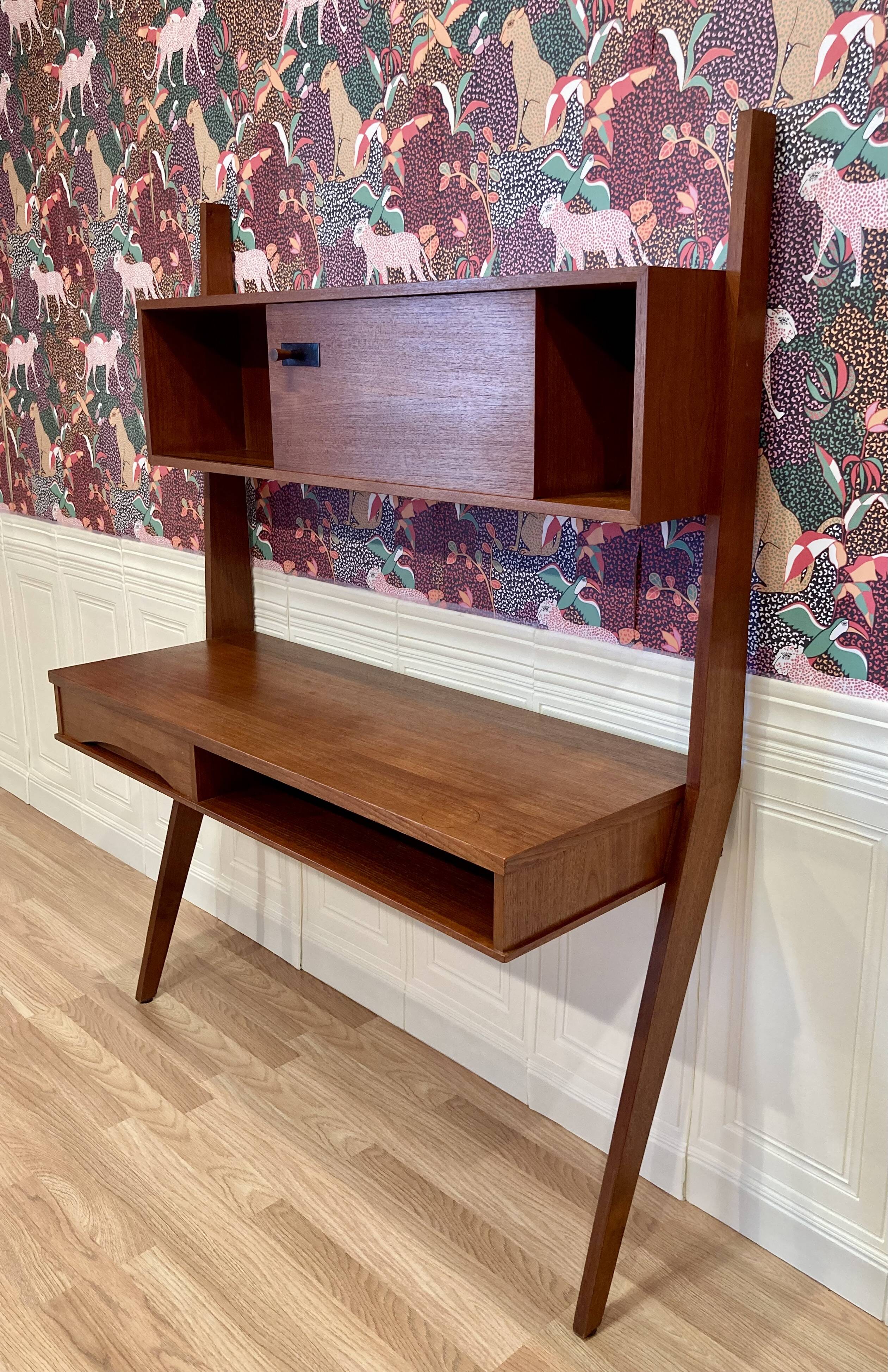 Élégant bureau design scandinave 1950.