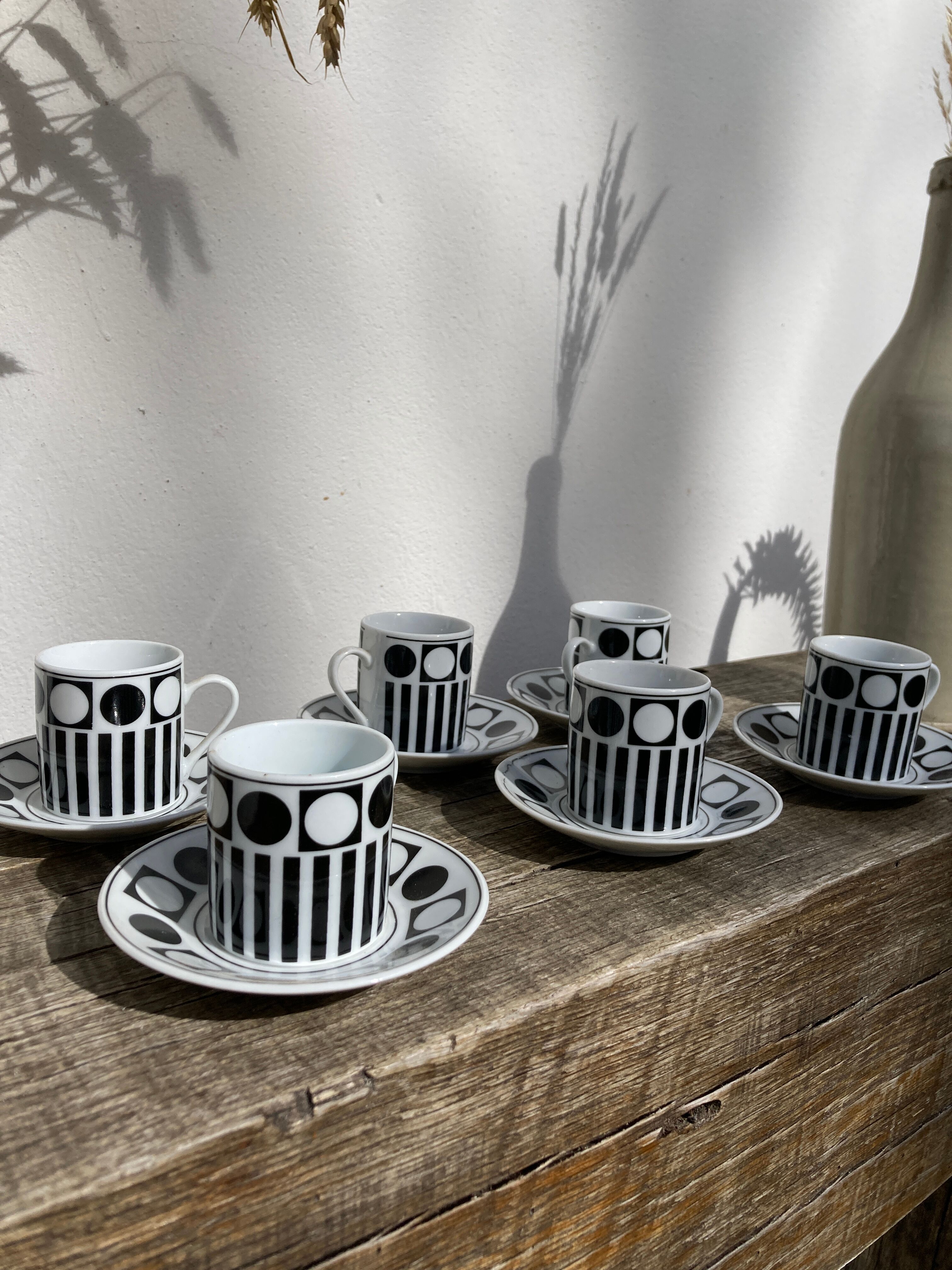 6 Vintage 90s Black and White Coffee Cups Geometric Patterns