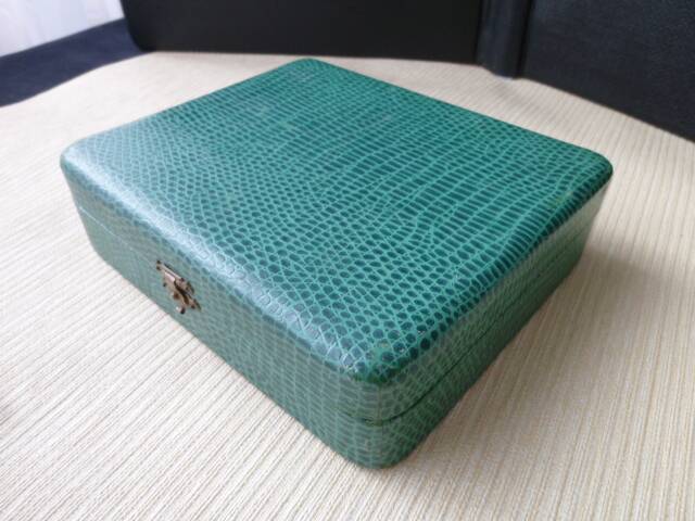 Set of 12 silver-plated cake forks