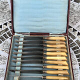Set of 12 old horn handle knives