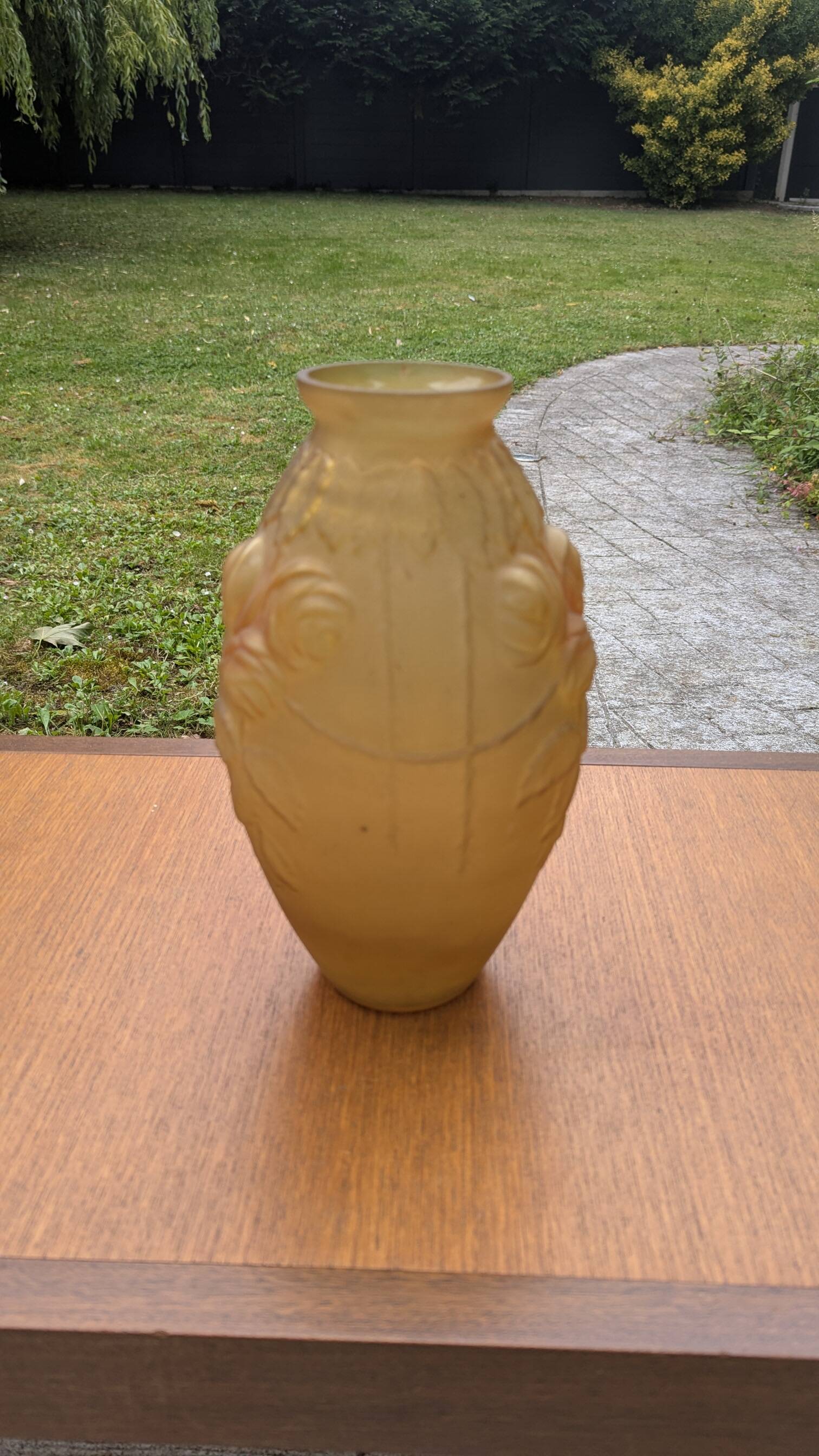 Art Deco vase in frosted glass with rose decoration – amber colour
