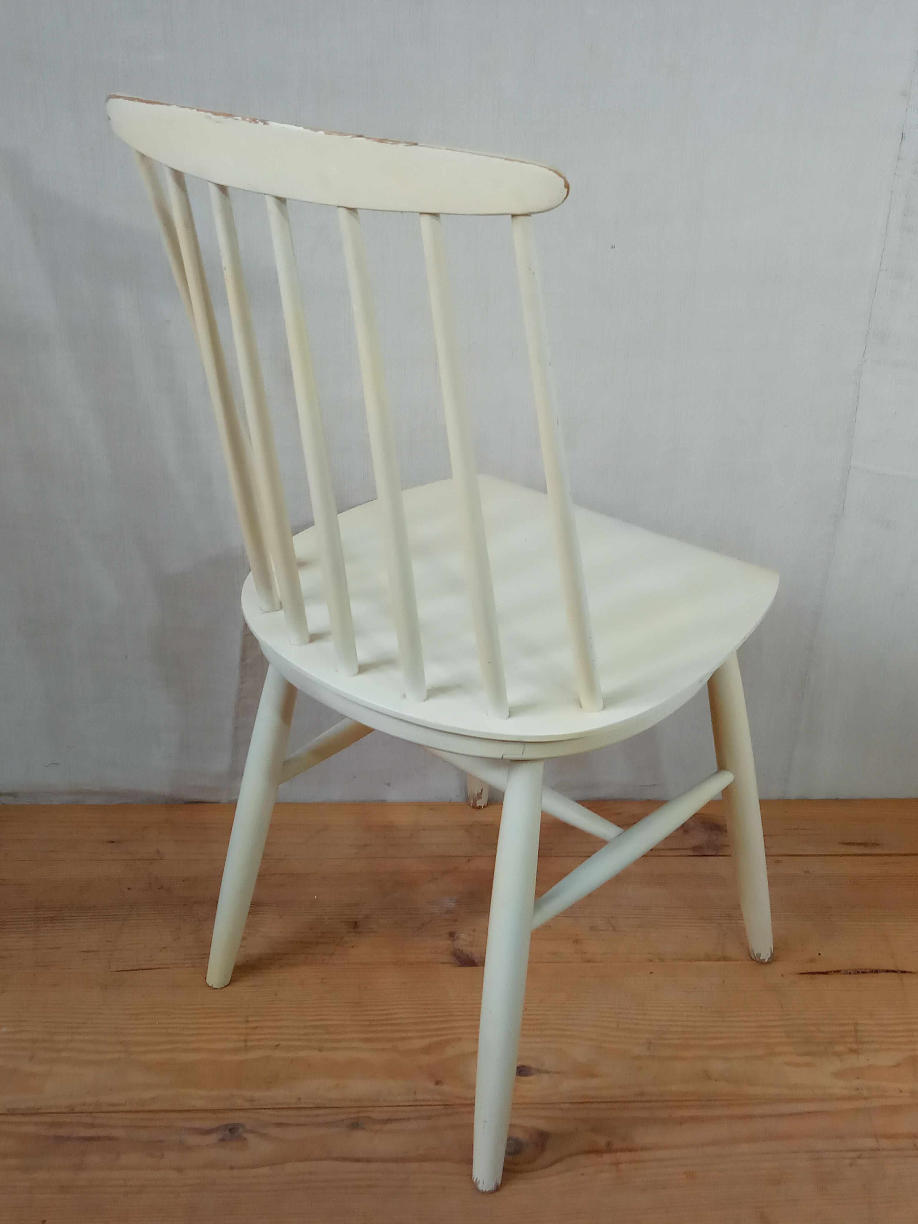 Fanett Chair by Ilmari Tapiovaara