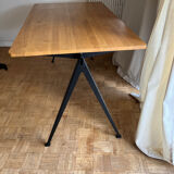 Table Pyramid 1 - Hay - 140 x 75 - varnish / black base