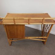 Bureau et sa chaise en rotin
