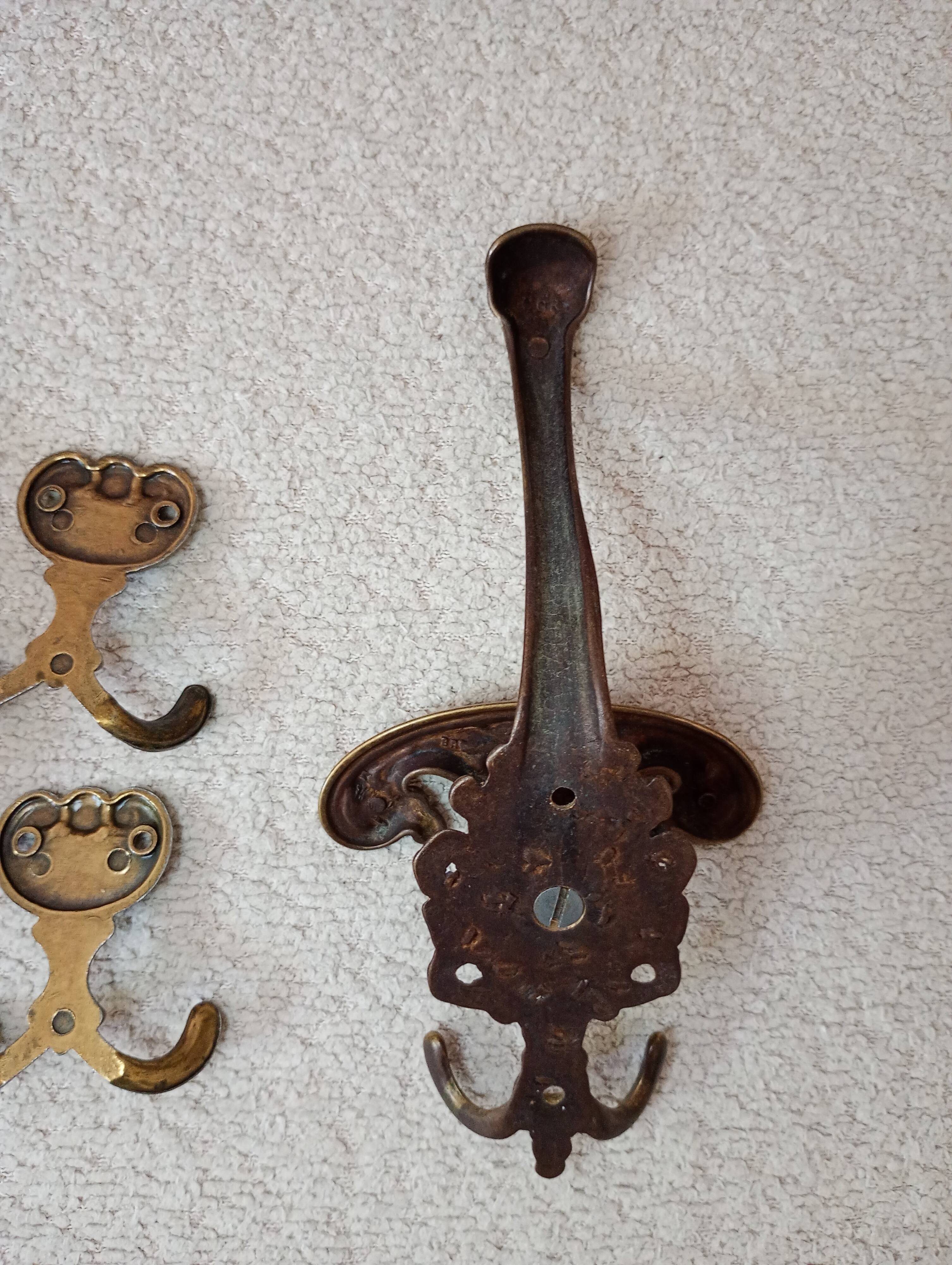 4 antique patented bronze coat hooks – Napoleon III rococo style