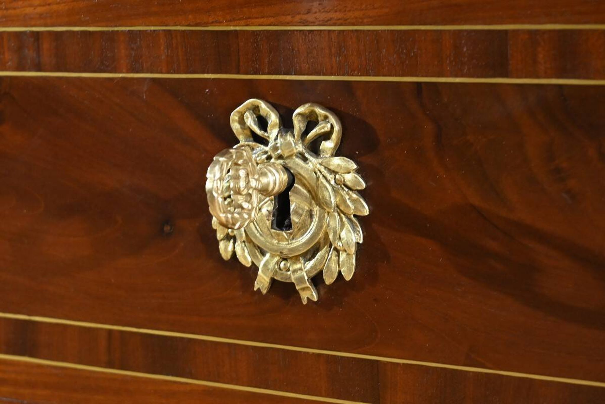 Rare Commode en Acajou, époque Louis XVI – 2ème partie XVIIIe