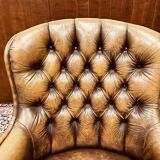 Fauteuil Chesterfield anglais en cuir marron