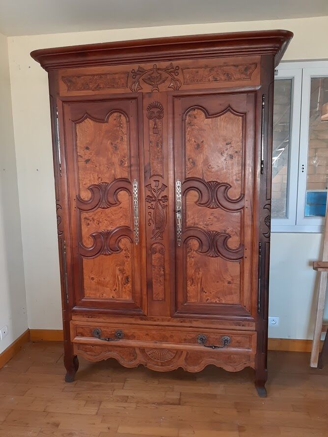 Armoire bressane