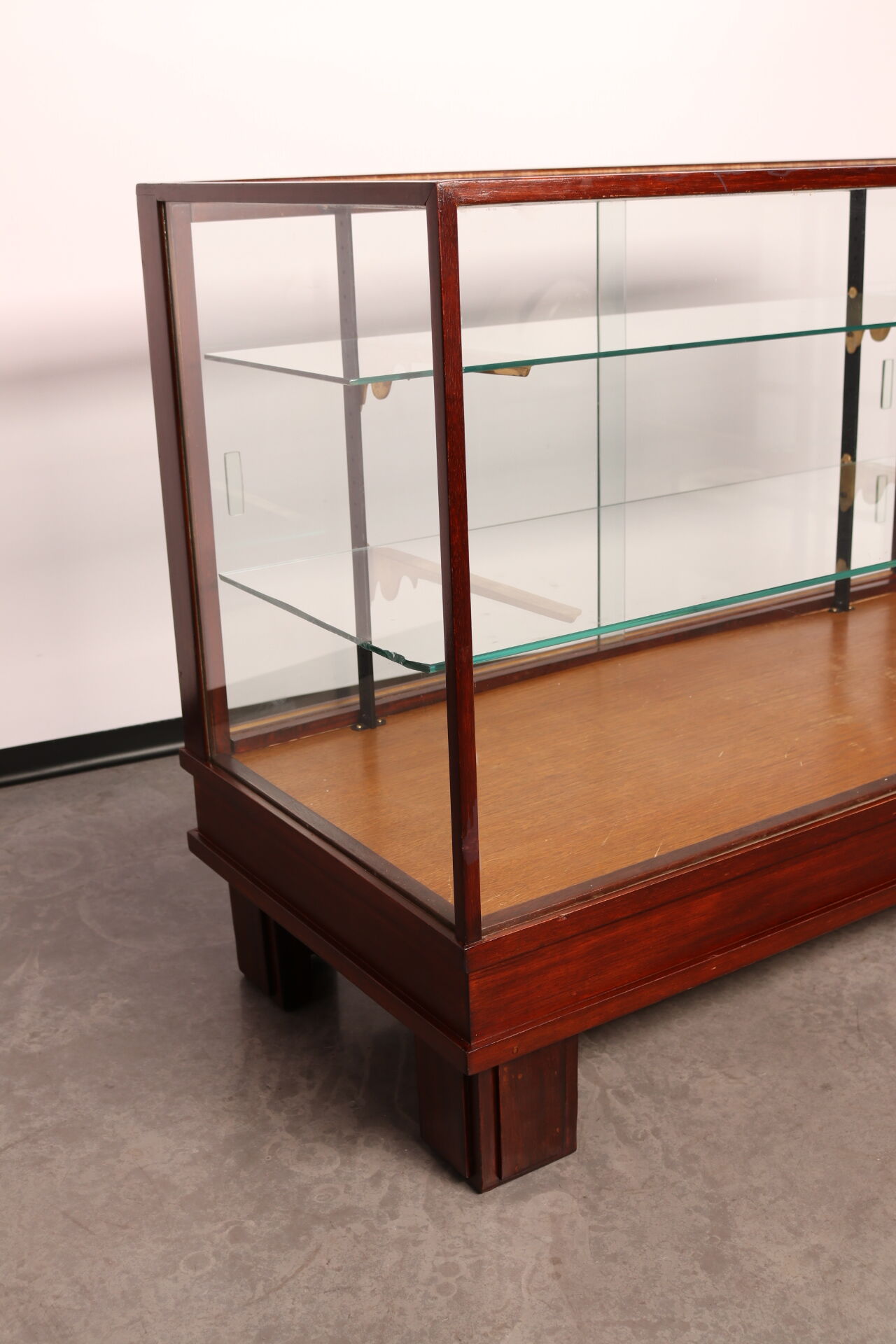 Antique display cabinet in wood & glass - England - 1930's