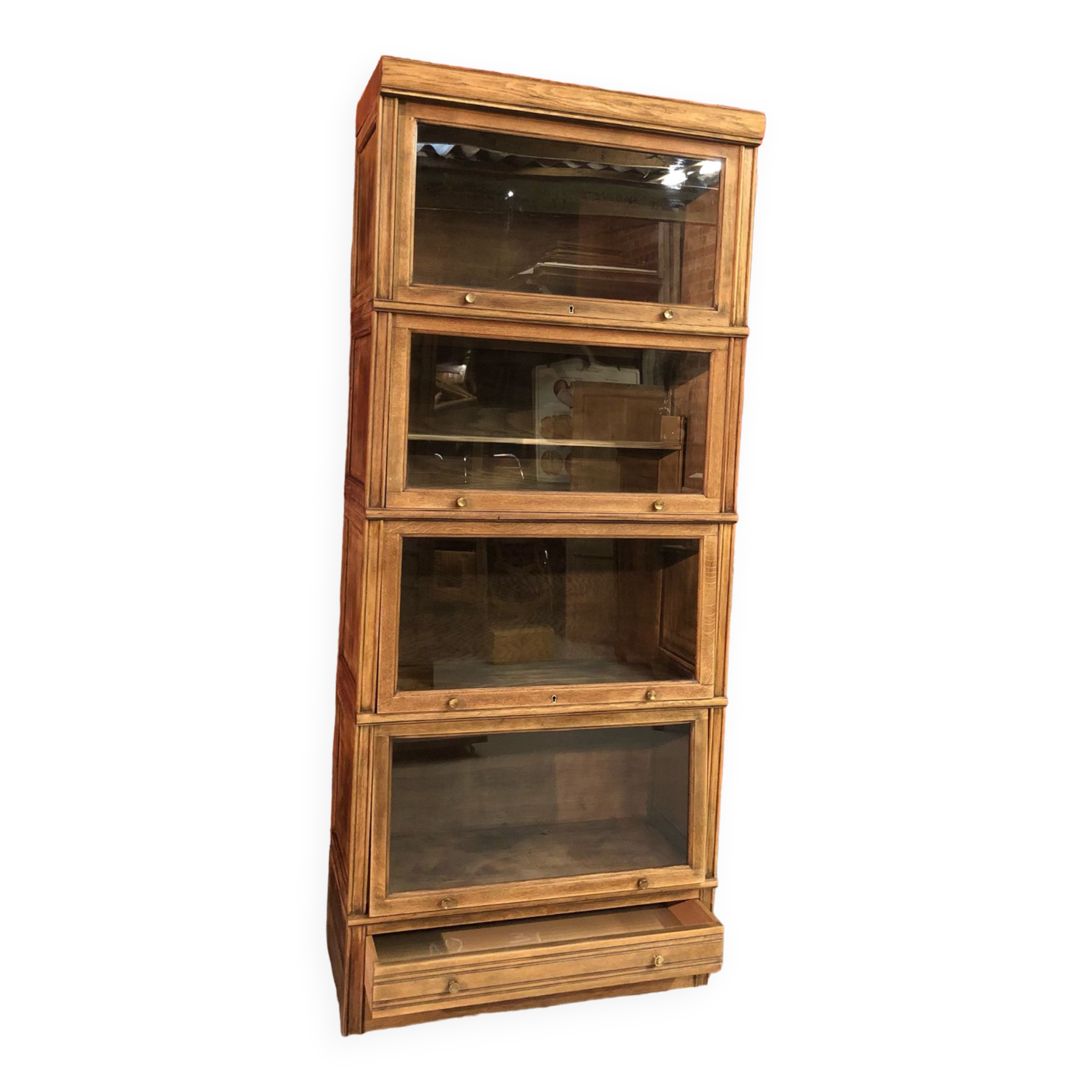 MD oak dresser furniture