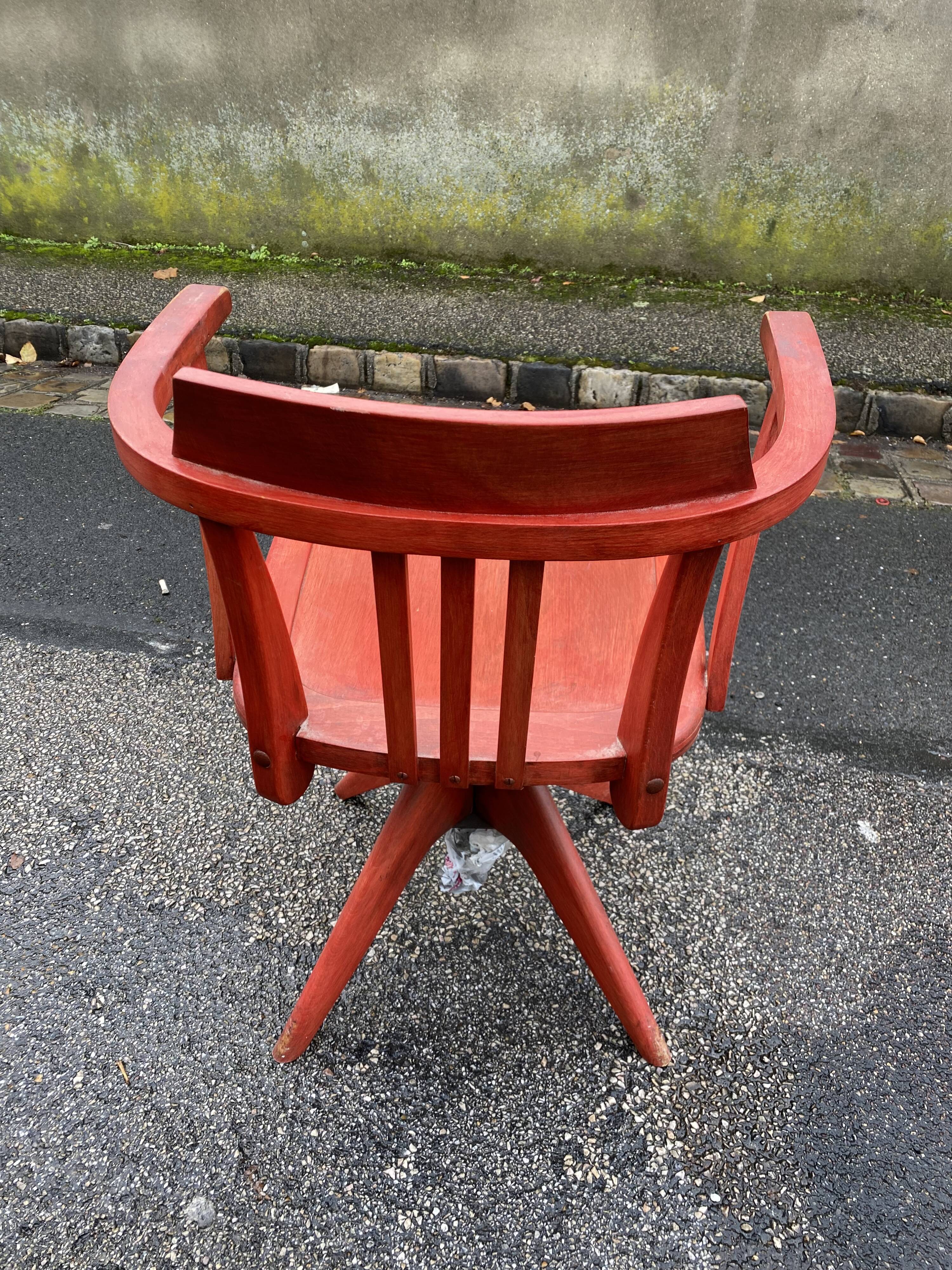 American swivel office chair