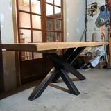 Solid wood table with Mikado legs