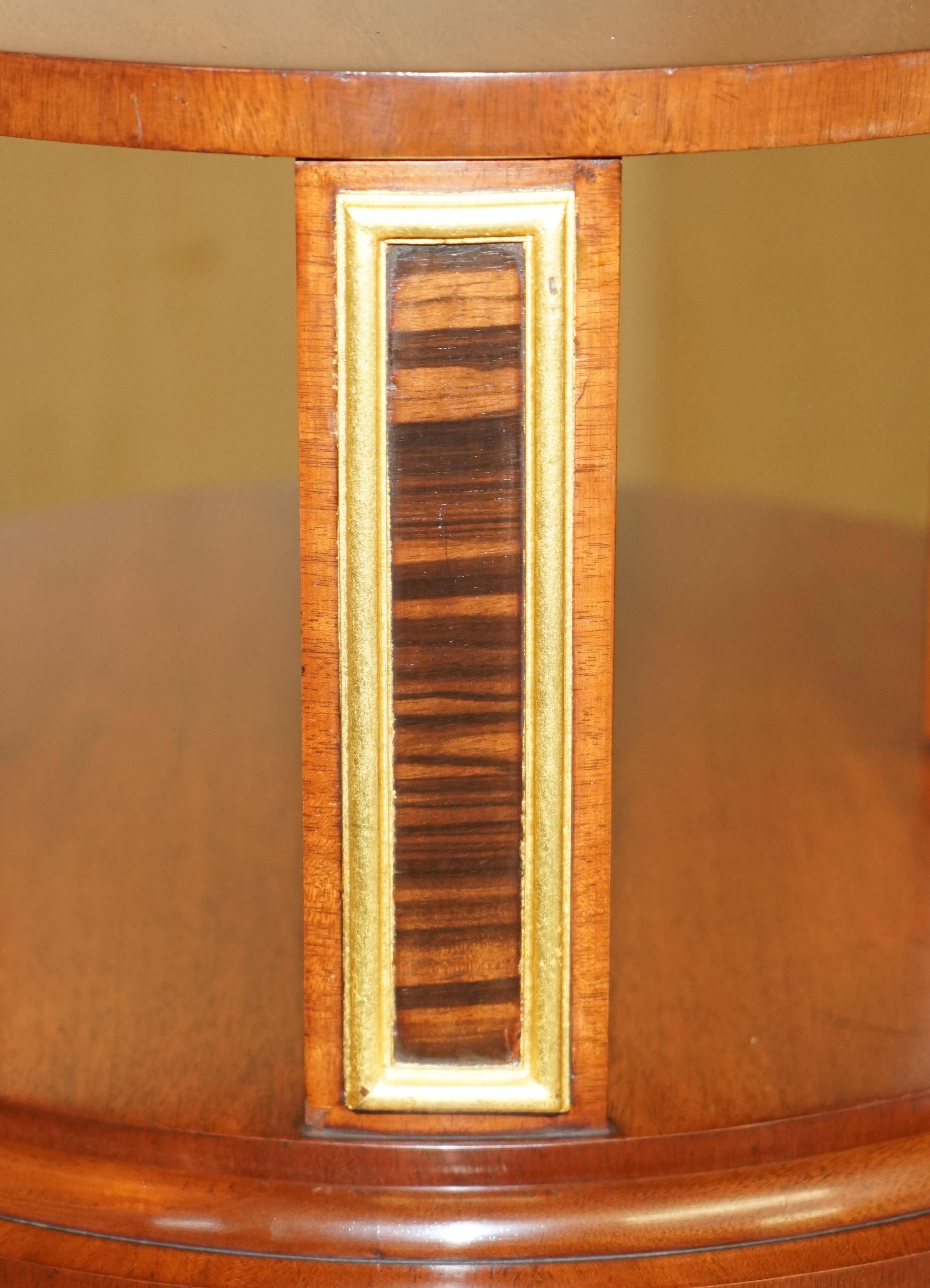 Table bibliothèque tournante Arthur Brett en satin, noyer et palissandre - style Regency