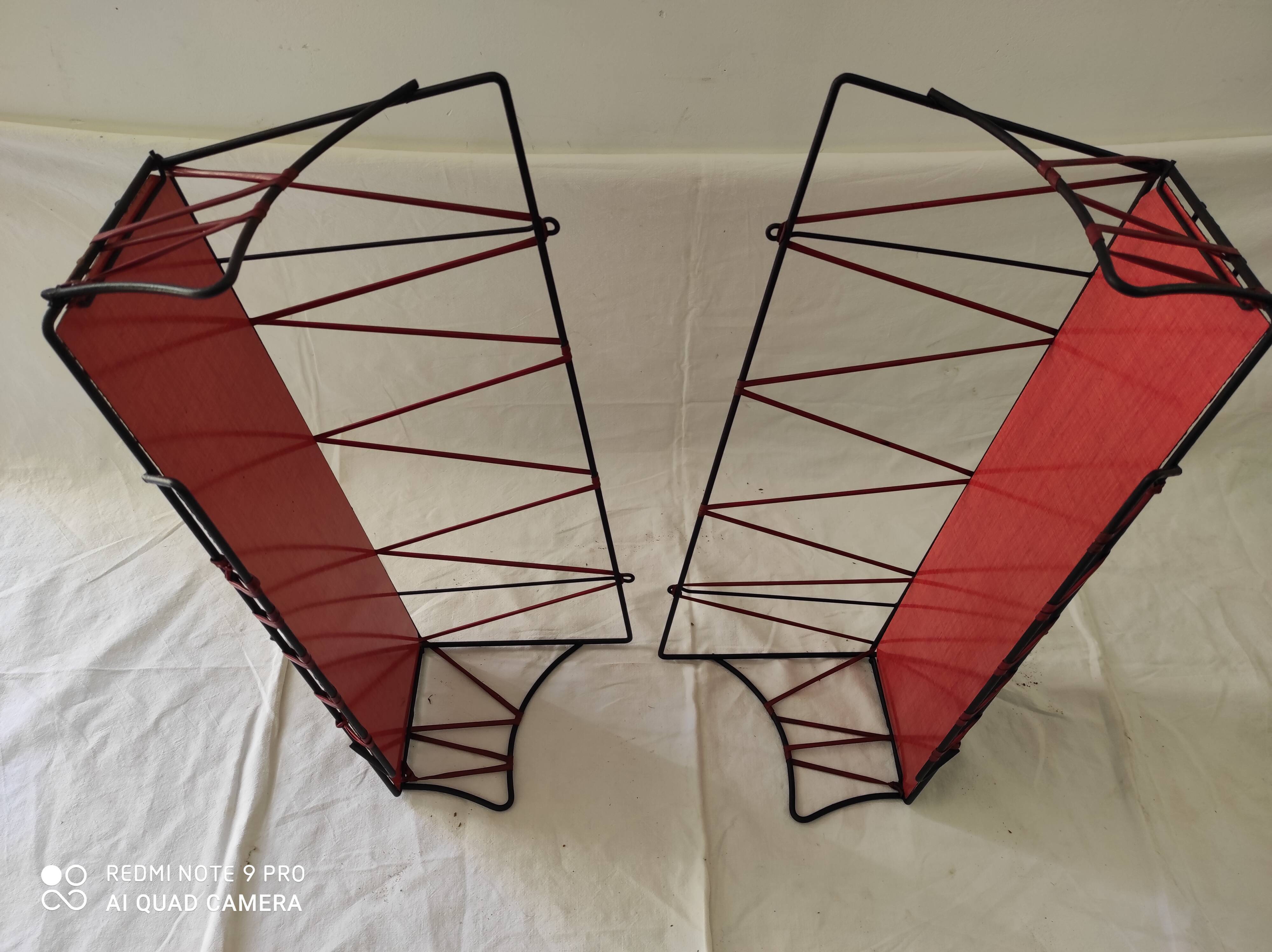 Pair of wire and scoubidou shelves
