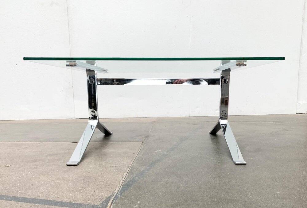 Joker coffee table in chrome and glass in mid-century Space Age style by Olivier Mourgue for Airborne, 1960s.