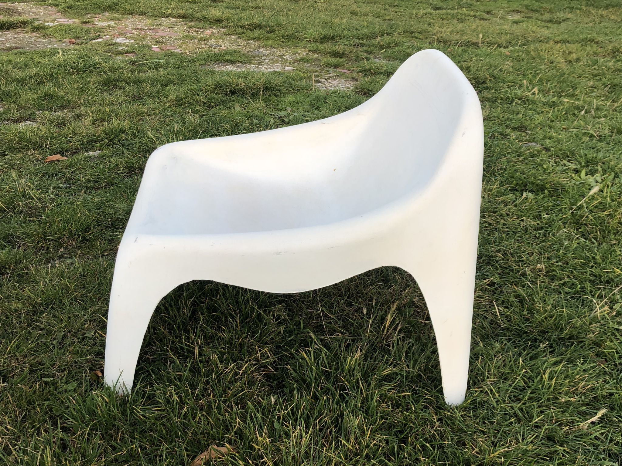Salon de jardin avec 4 fauteuils et 1 table basse