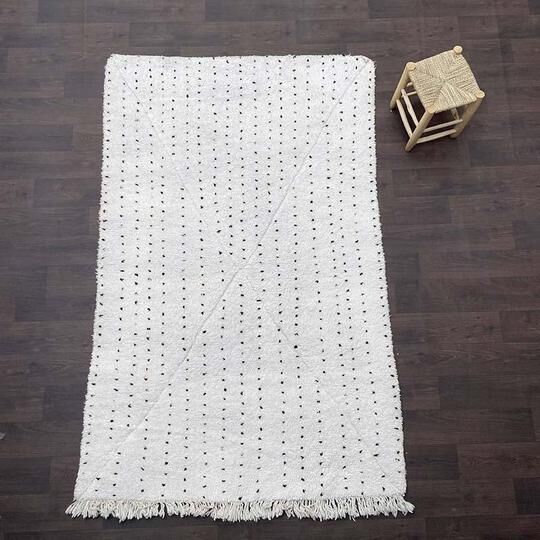 Berber rug with black dots