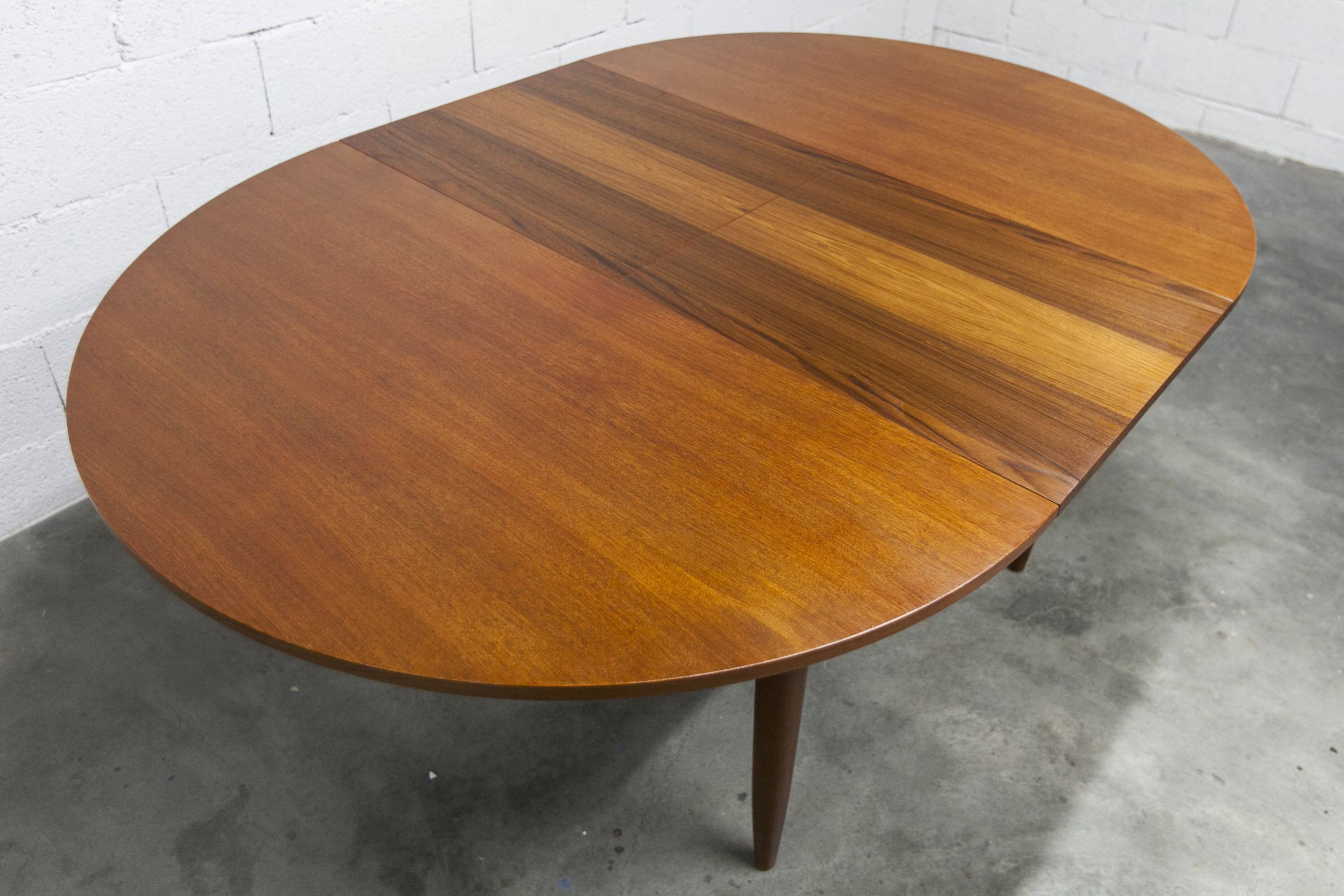 Transformable teak table 1968, impeccable condition