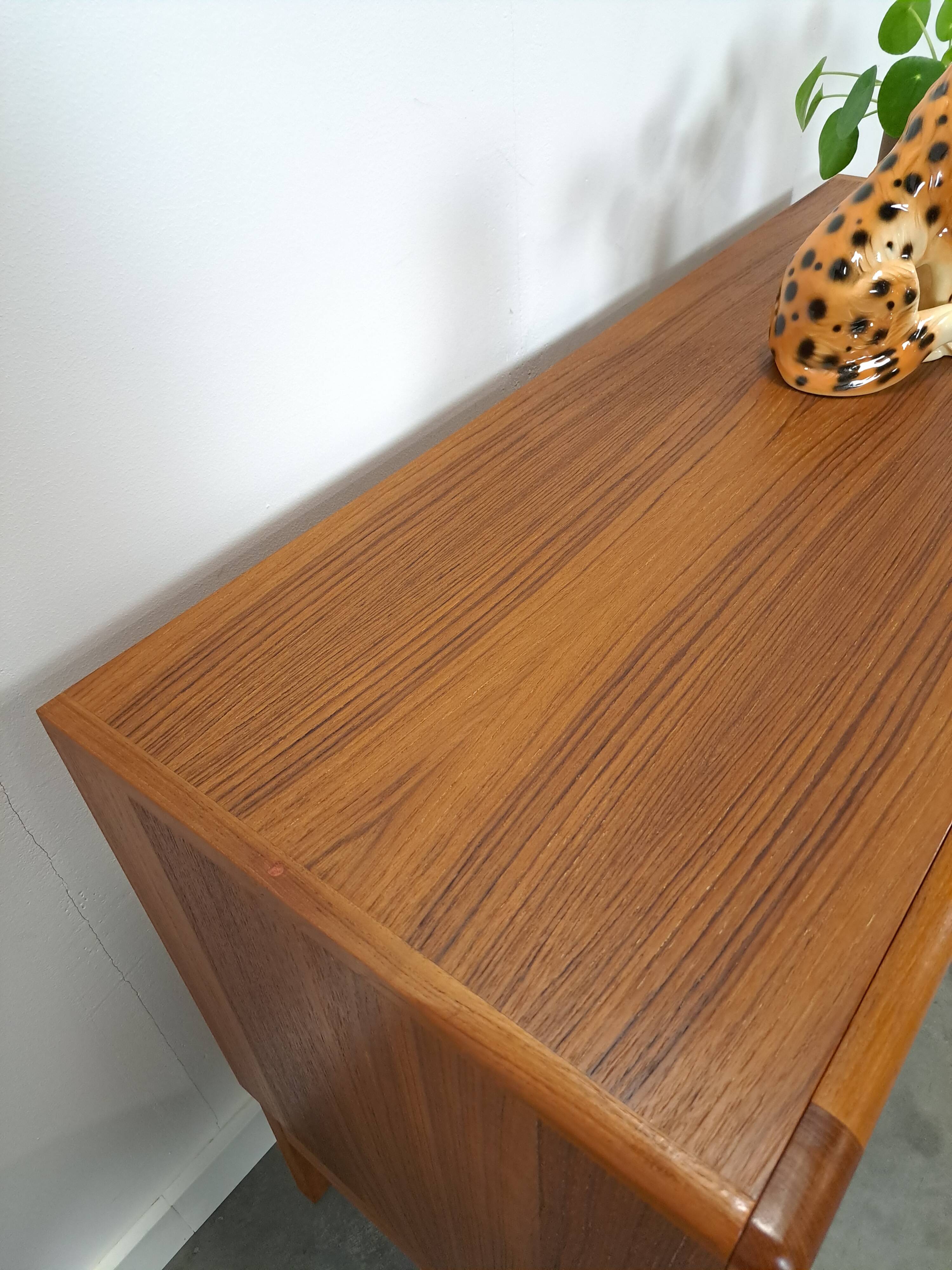 Deens design teak dressoir Dyrlund