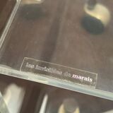 Table roulante design vintage en plexiglas – David Lange, Les Invisibles du