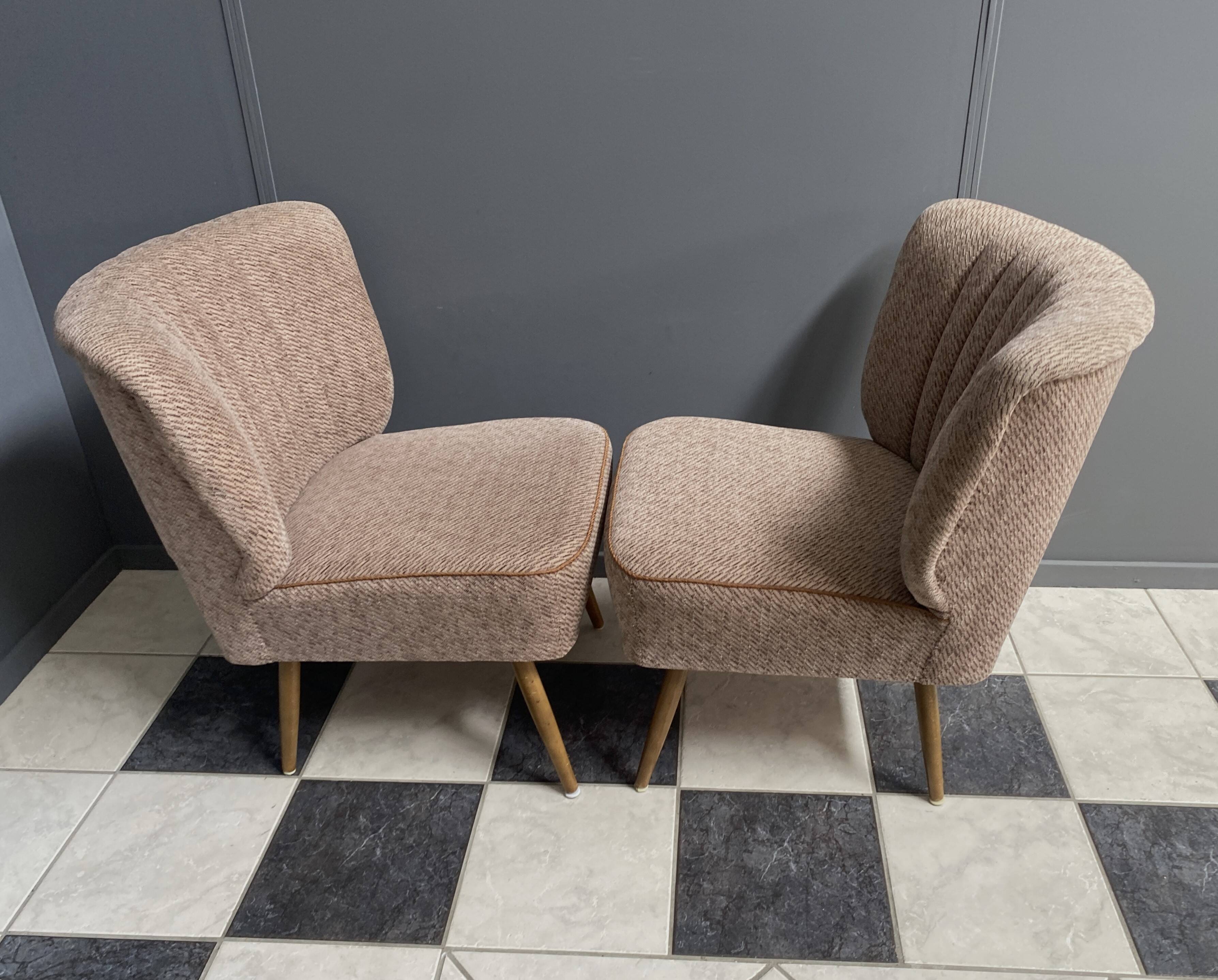 ensemble de 2 chaises de cocktail marron des années 1960