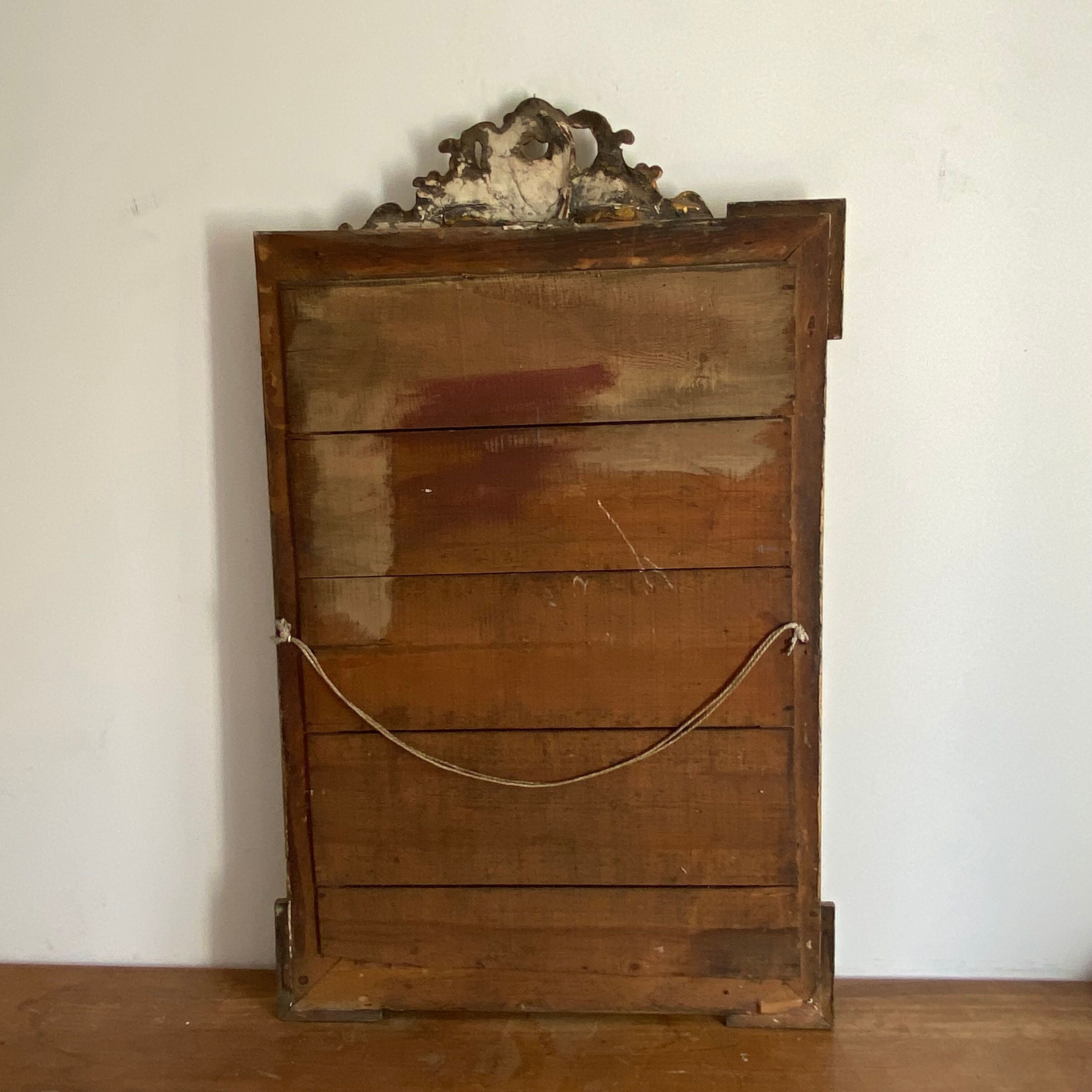 Fine 19th century golden mirror with decorated pediment 115x70