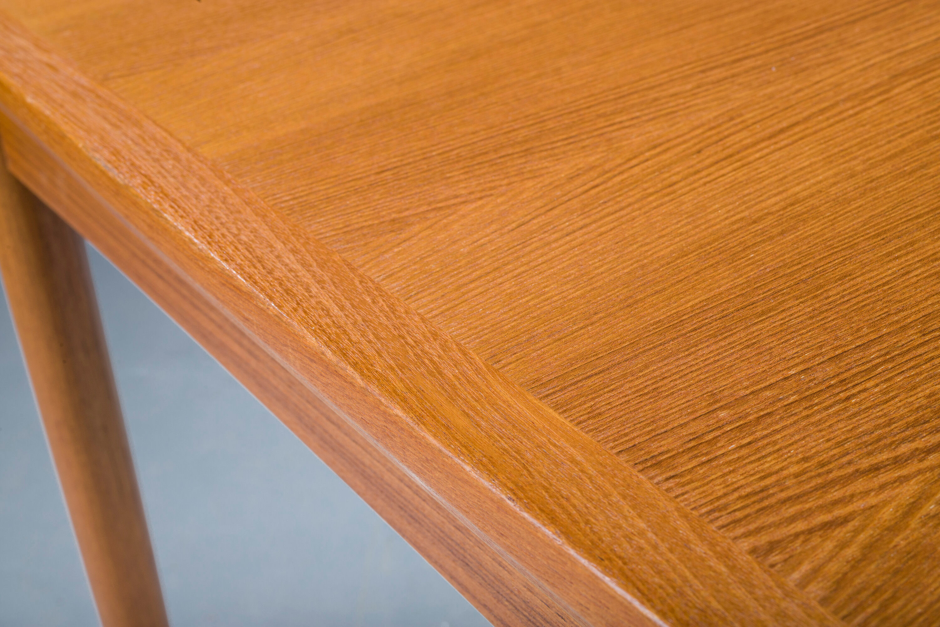 Danish Teak Model 28 Extendable & Reversible Side Table by Poul Hundevad for Hundevad & Co., 1960s