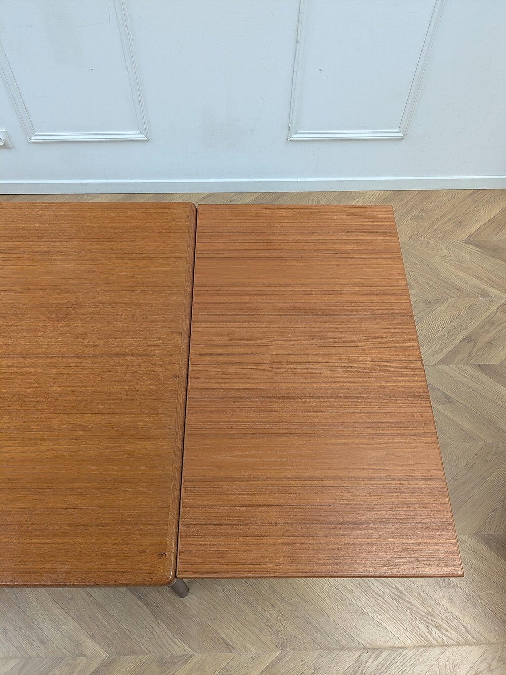 Table Henning Kjaernulf