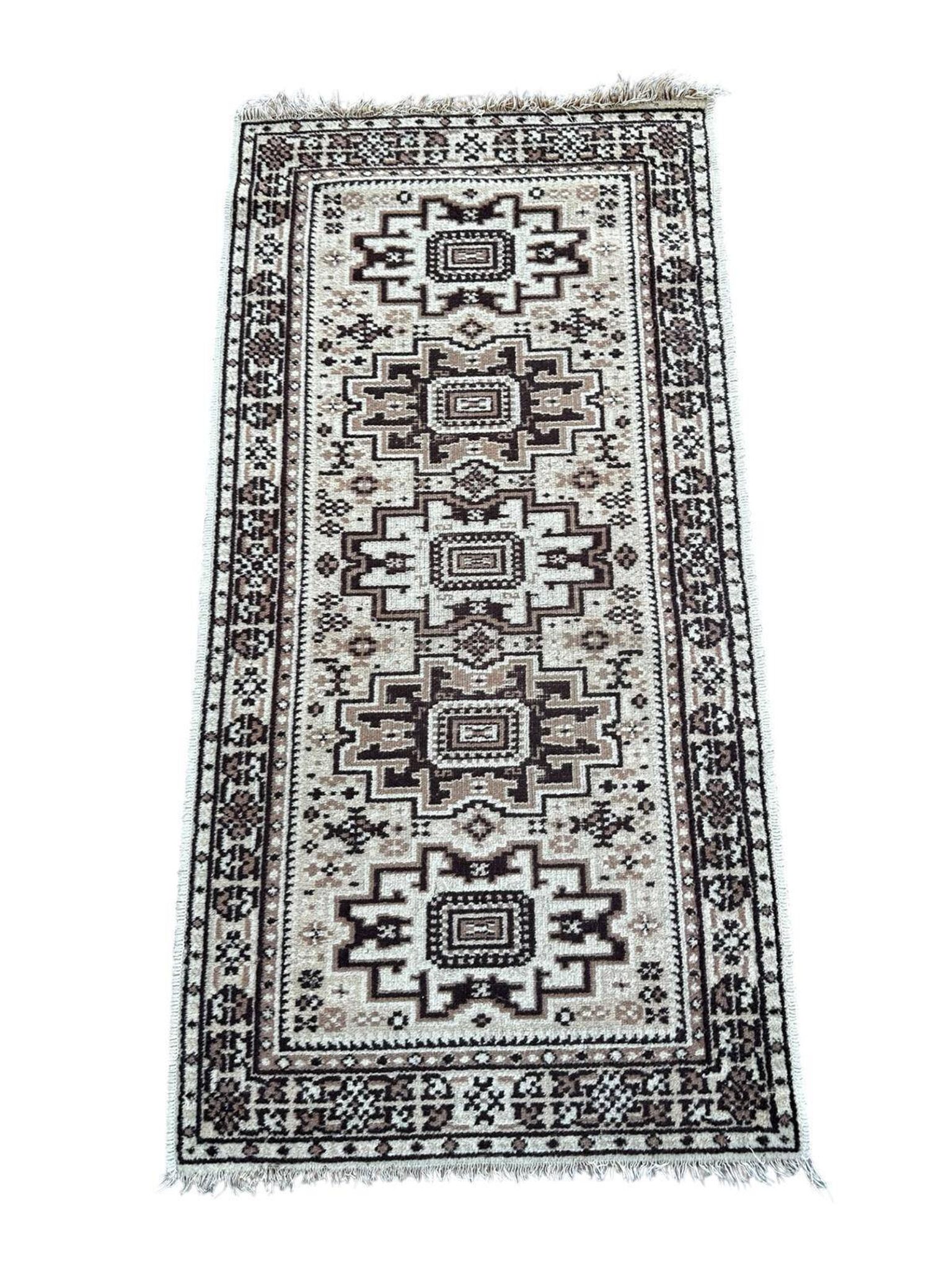 Oriental style rug 70cm x 170cm