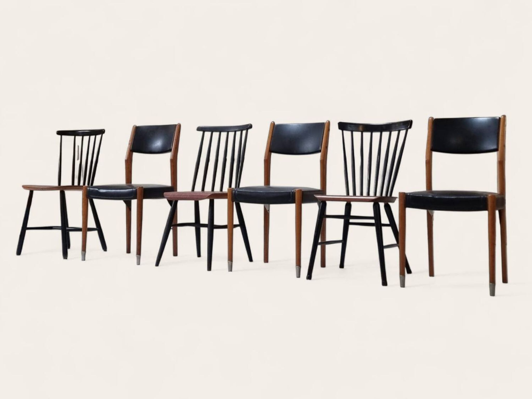 Chaises du milieu du siècle