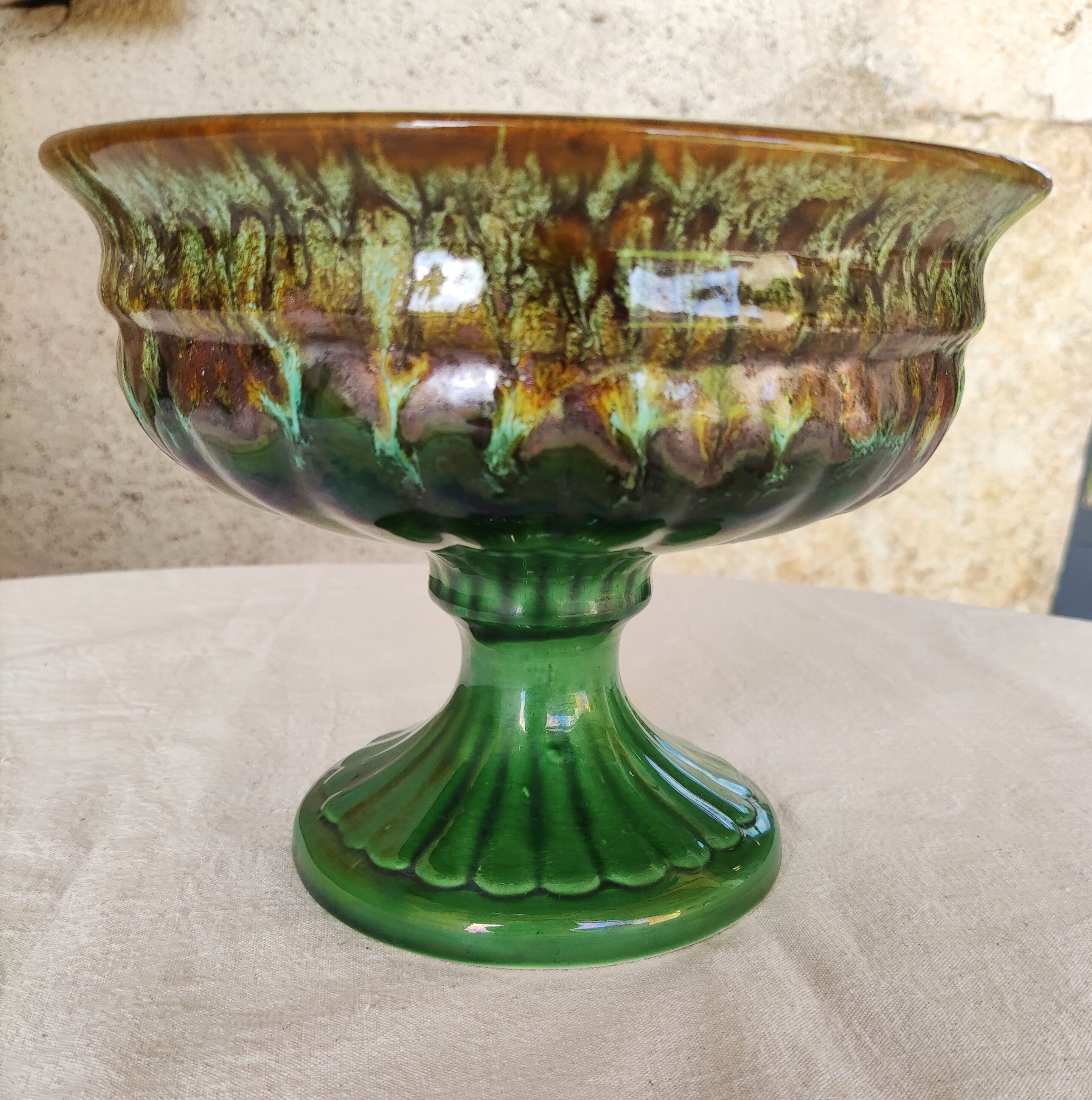 Medici shaped earthenware cup - flamed green -