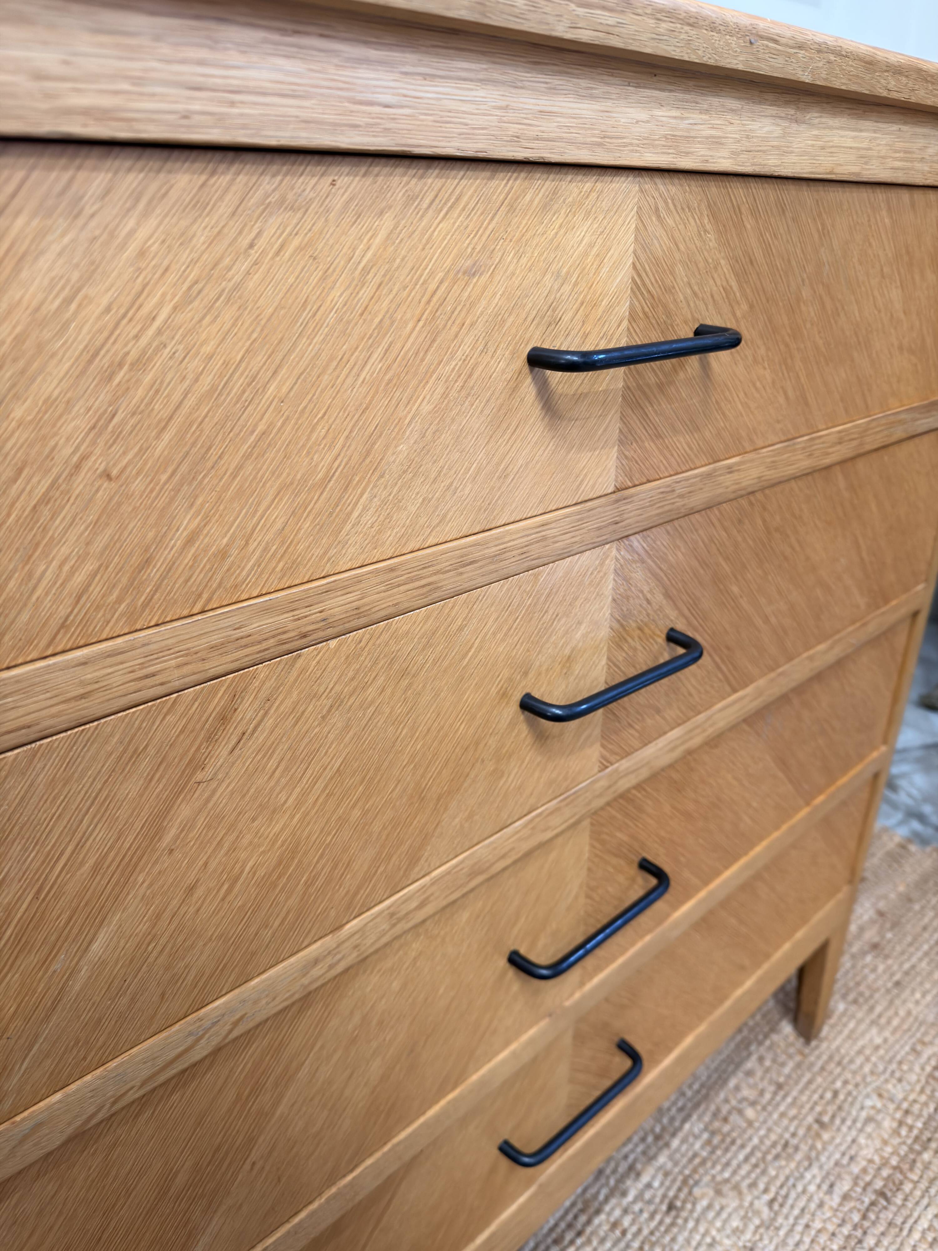 Commode pieds compas, années 50