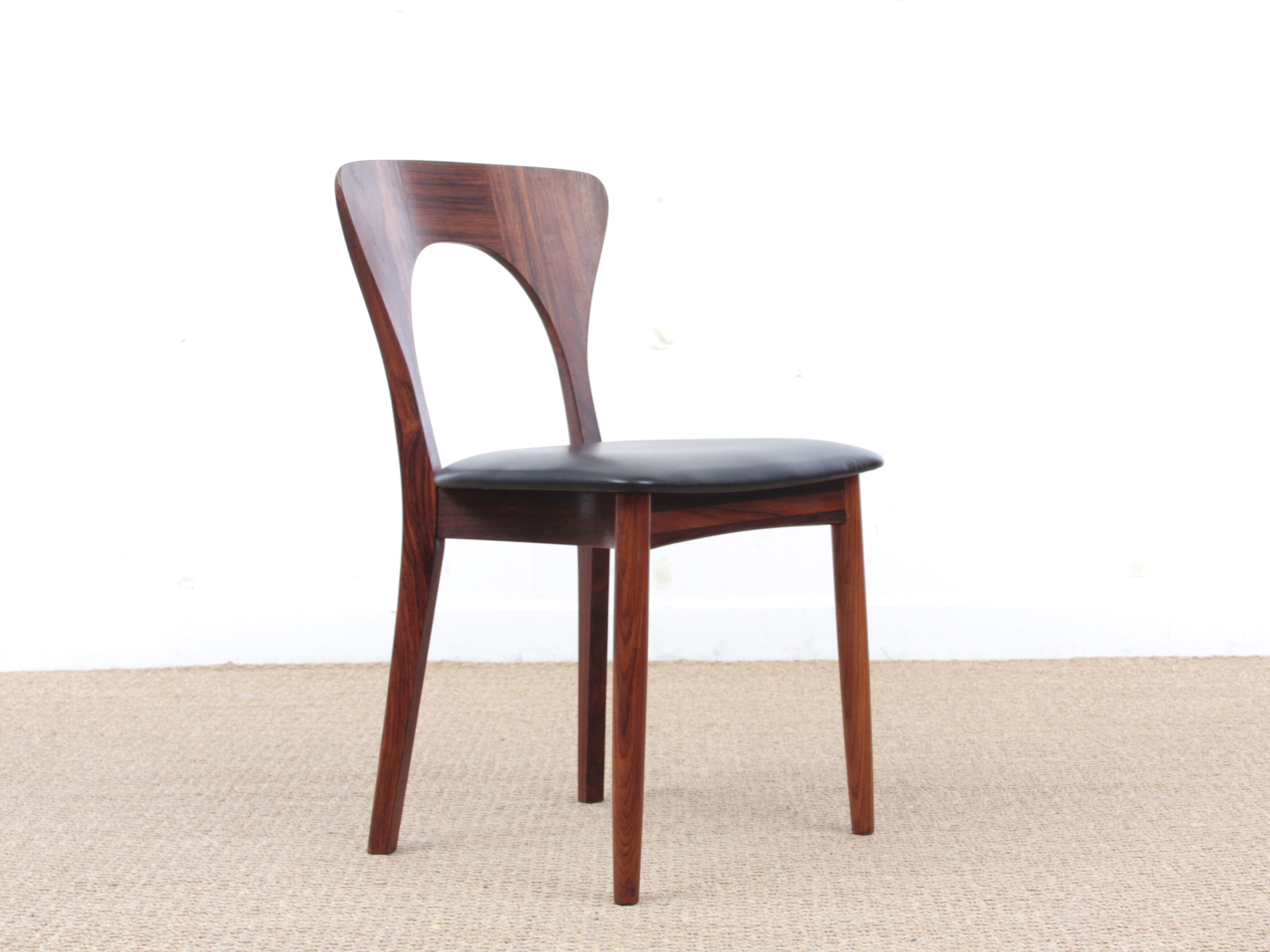 Suite of 4 Scandinavian chairs in Rio rosewood, Model Peter