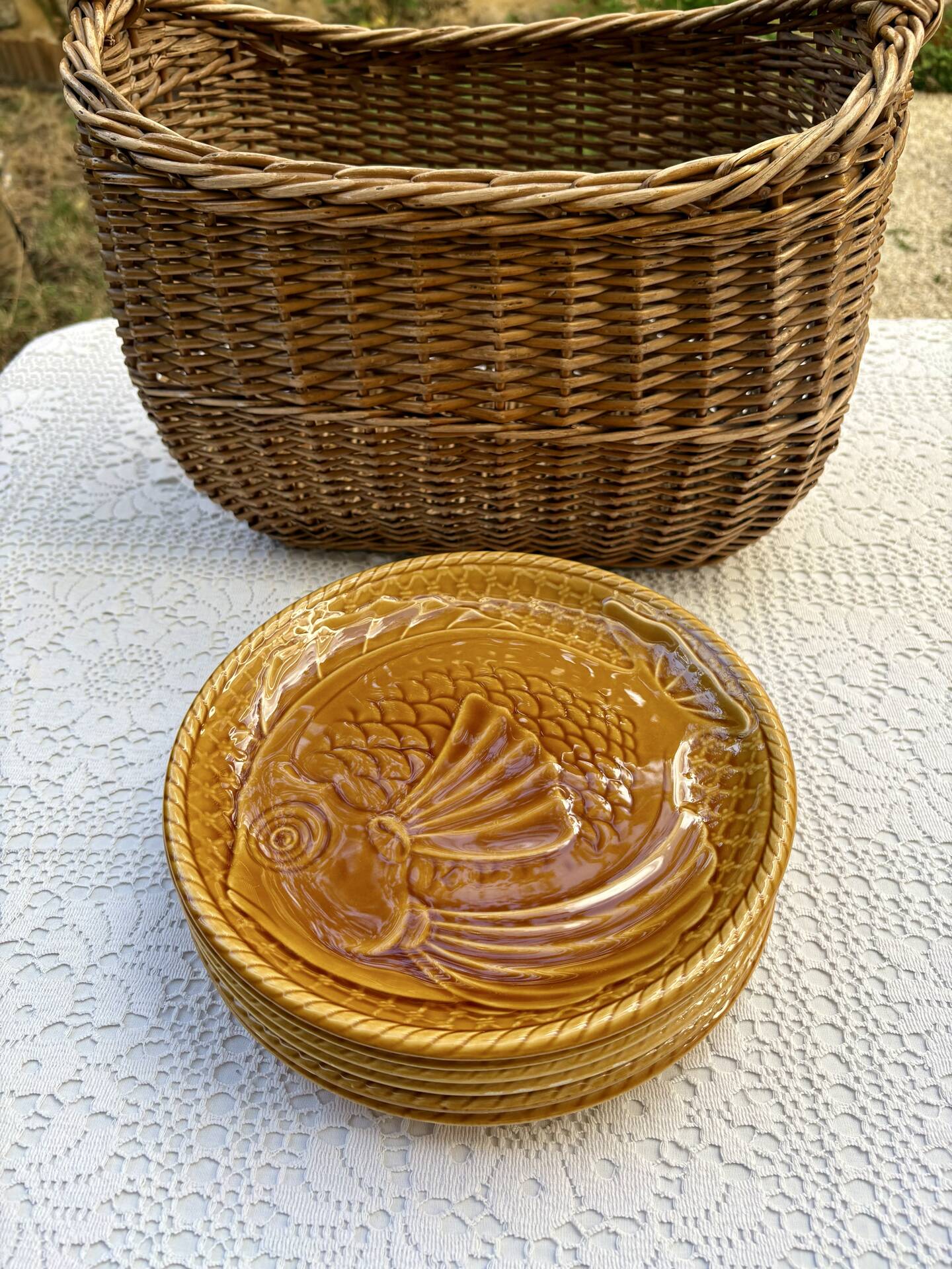 6 large barbotine plates gien fish