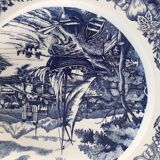 Assiette ancienne grande taille en céramique motif bateaux marchands - coloris bleu Diam 41 cm