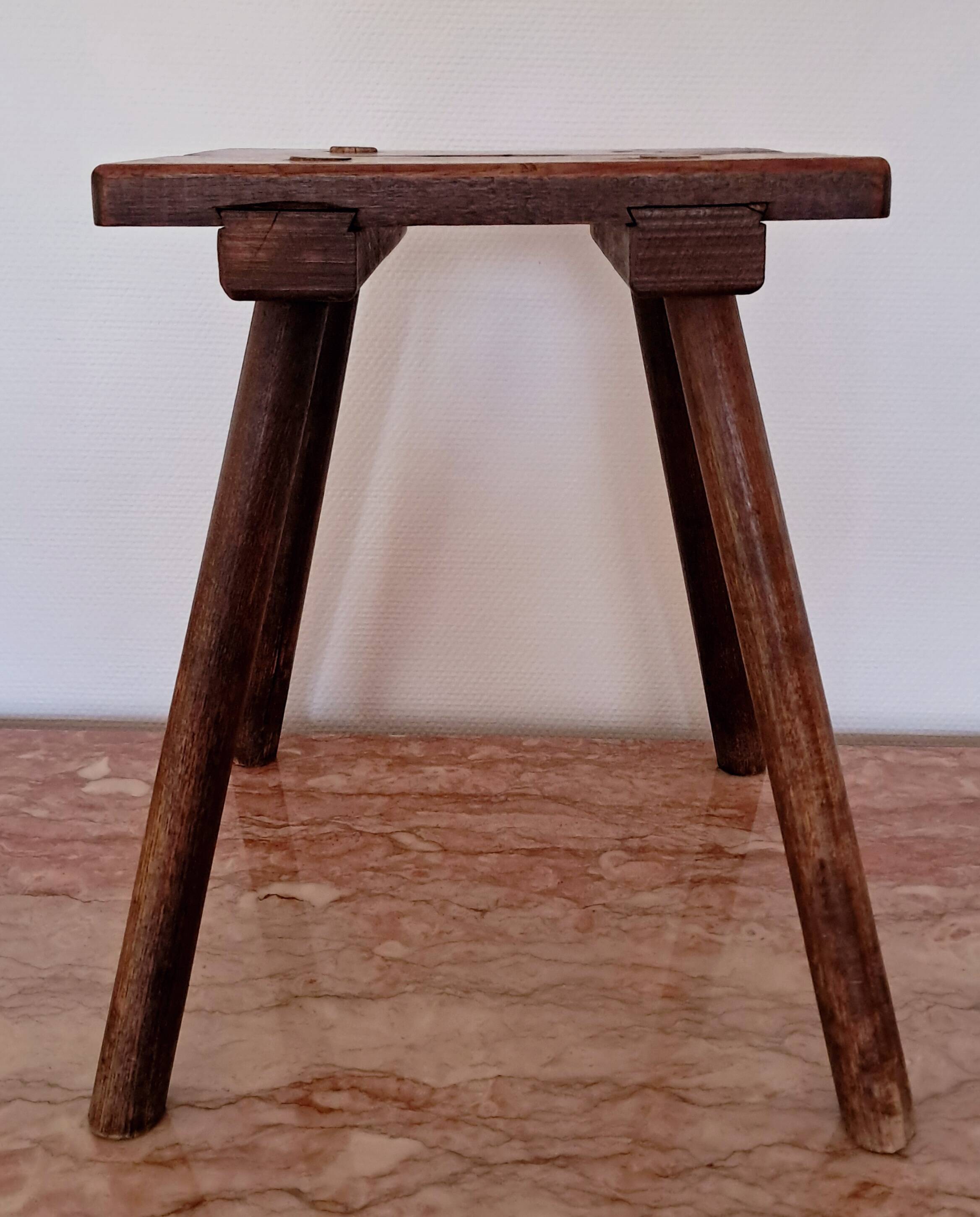 Milking stool, peasant art (19th century)