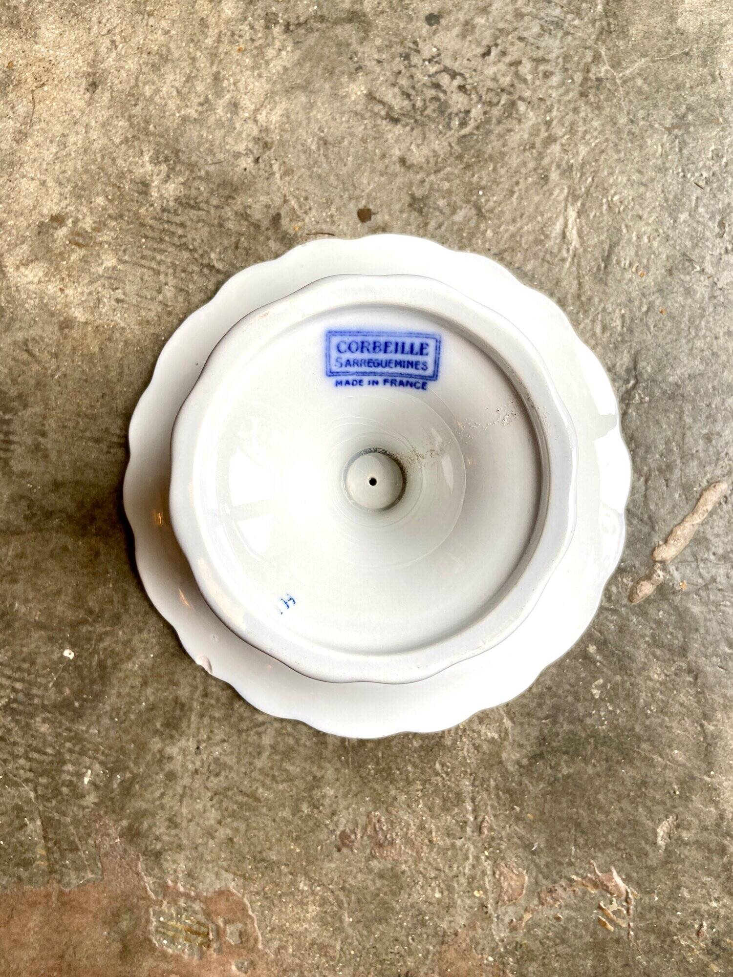 Sarreguemines compotier in blue earthenware, “Basket” service