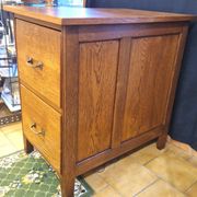 Oak workshop furniture with 2 drawers
