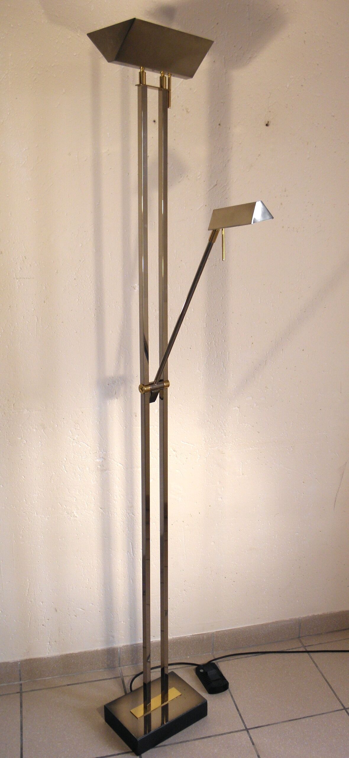 Floor lamp - e-reader 80s