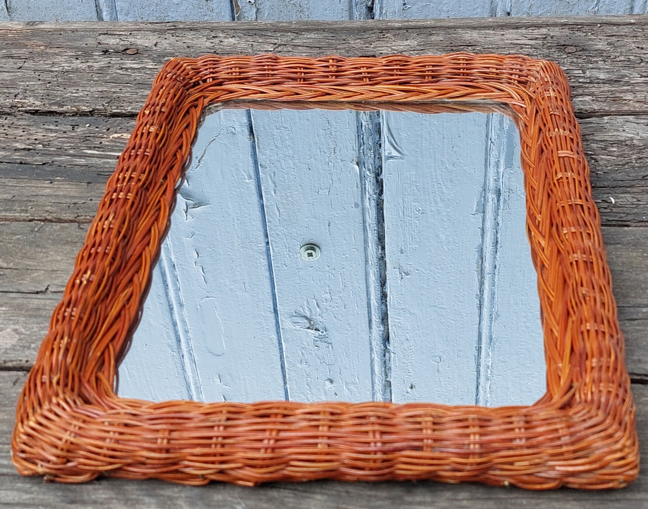 Rattan mirror 31 x 26 cm