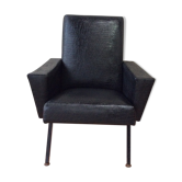 Fauteuil en Skaï noir vintage 50/60